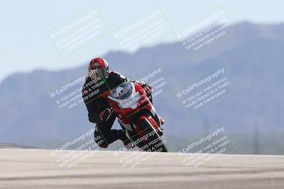 media/Oct-13-2025-Moto Forza (Mon) [[a66d839500]]/3-B Group/Session 4 (Turn 9)/